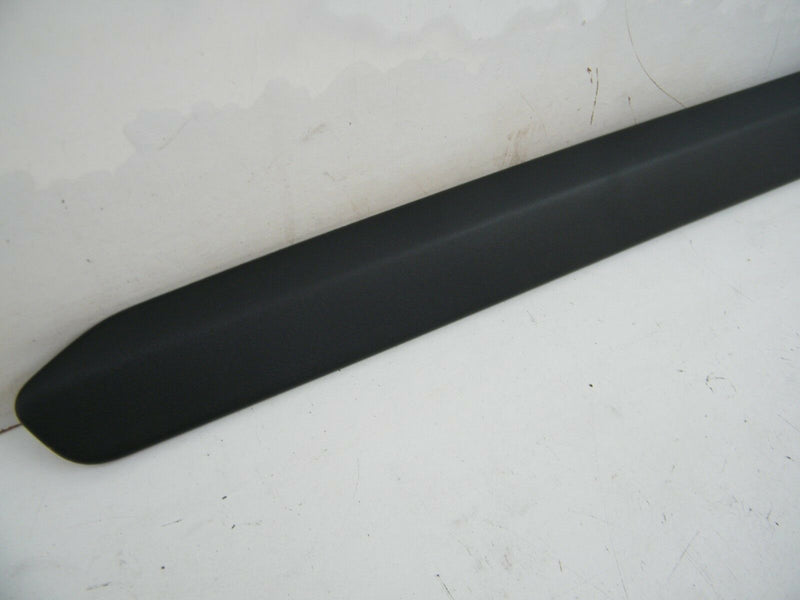 VAUXHALL COMBO D 2012-ON LEFT FRONT DOOR MOULDING TRIM 95511667 NEW (B03-45)