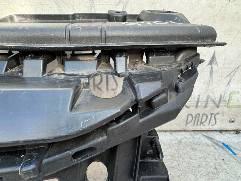 PEUGEOT 208 2019-ON FRONT BUMPER CENTRE BRACKET 9823209780