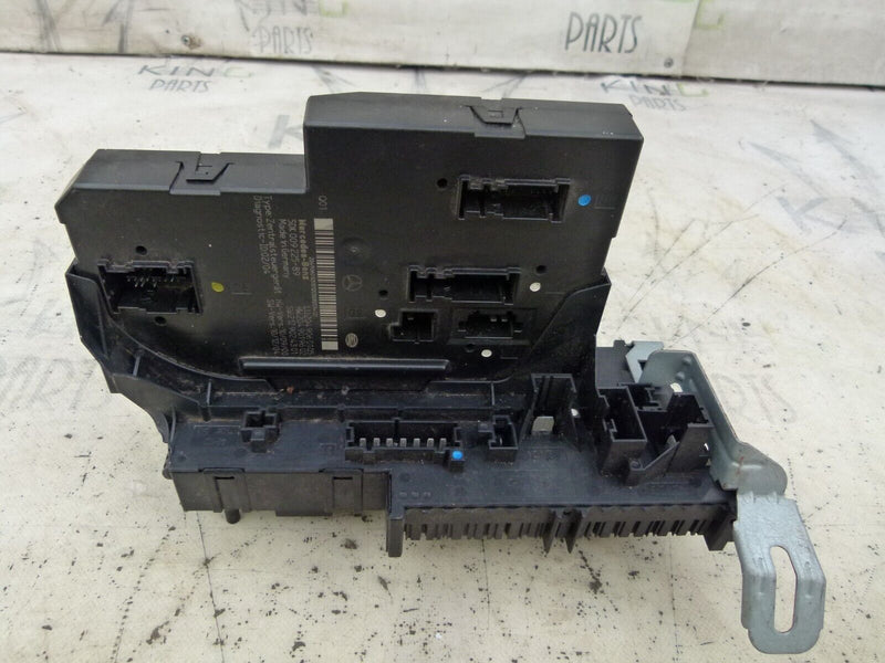 MERCEDES C W204 2007-2011 REAR FUSE BOX SAM MODULE GENUINE A2049060105