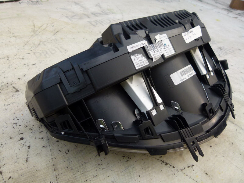 MERCEDES C W204 2007-11 DASHBOARD SPEEDOMETER GENUINE A2049003802
