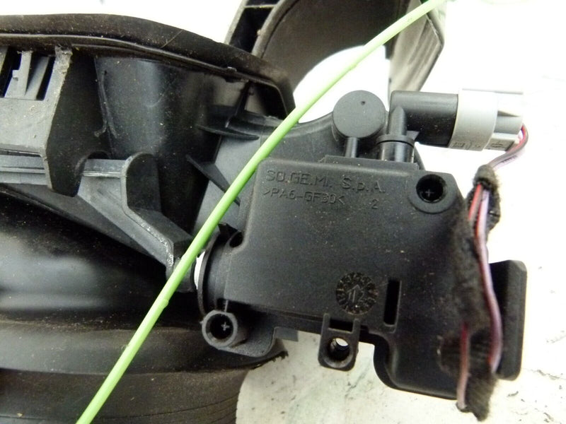 BMW F30 F31 2012-2015 FUEL TANK EXTERIOR FLAP COVER GENUINE 7238100 #