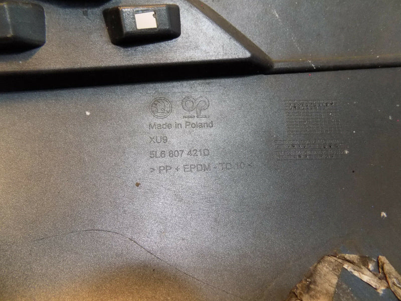SKODA YETI (5L) 2009-2013 GREY REAR BUMPER GENUINE PDC 5L6807421D