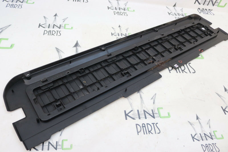 BMW X5 E53 2000-2006 LOWER TAILGATE BOOT LID INTERIOR TRIM PANEL 8402197