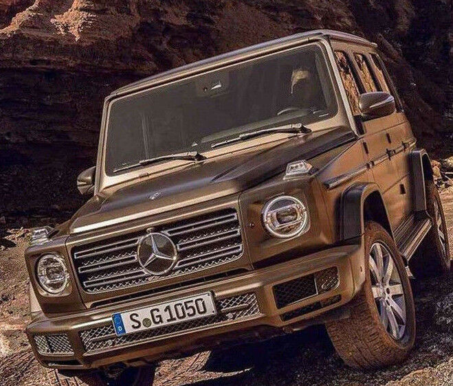 NEW MODEL ! MERCEDES G CLASS (W463) - 2018 BLACK FRONT BUMPER GENUINE OEM
