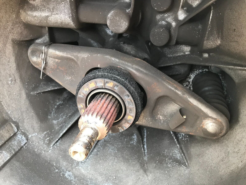 BMW 3 SERIES F30 F31 F34 F35 - N47 GEARBOX 6 SPEED MANUAL & FLYWHEEL GS6-17DG