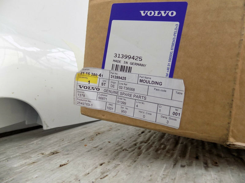 VOLVO XC60 2014-17 SKIRT SILL COVER & CHROME RIGHT SIDE GENUINE (335) 31399425