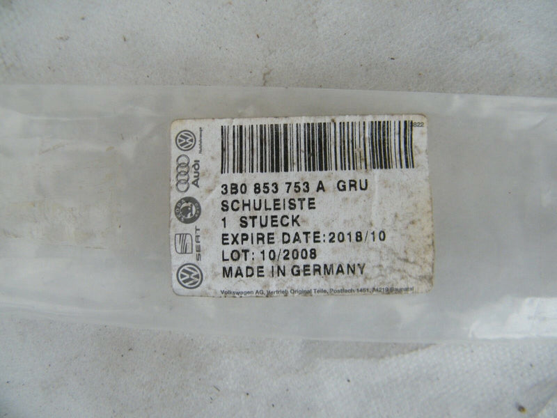 VW PASSAR B5 1997-2000 REAR LEFT DOOR TRIM MOULDING 3B0853753A (VW50)
