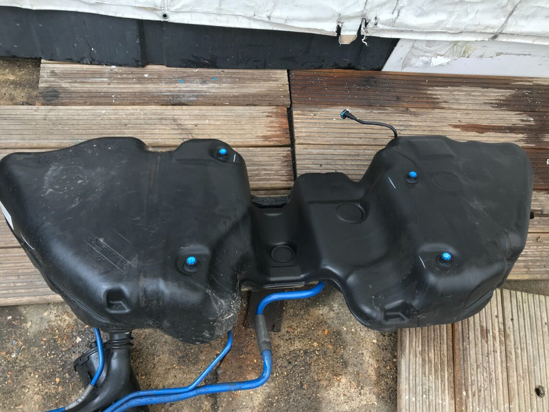 MERCEDES GLC 250 X253 2.0 PETROL GENUINE FUEL TANK PUMP & CARBON CHARCOAL FILTER