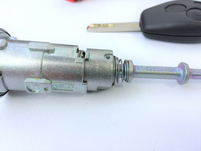 RENAULT TWINGO KEYS SET REMOTE 2 KEY 2 BUTTON IGNITION SWITCH DOOR LOCK N0504858