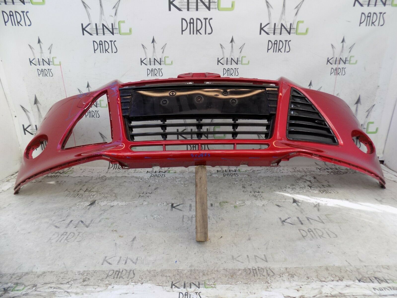 2693771 FORD FOCUS III MK3 2011 2012 2013 RED FRONT BUMPER GENUINE BM51-17757
