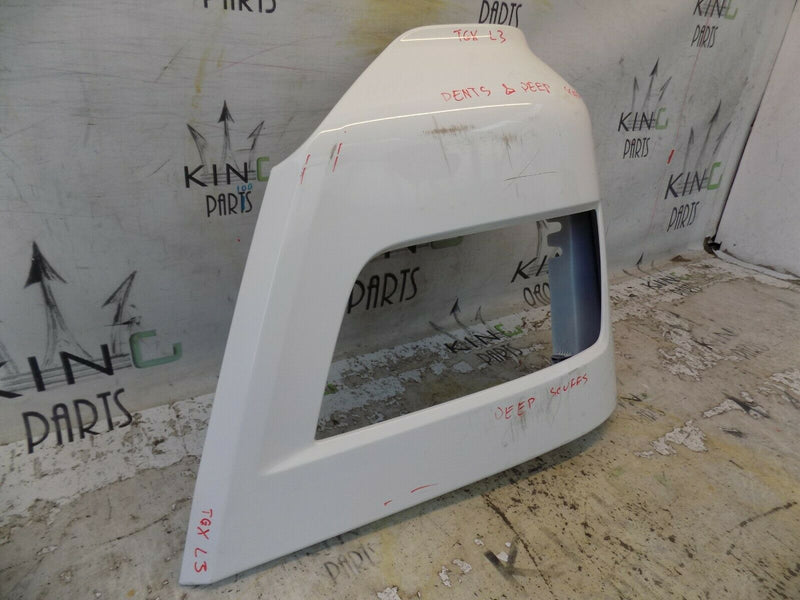 MAN TGX EURO 6 2020+ LEFT BUMPER CORNER HEADLIGHT SURROUND WHITE MAN-8141610