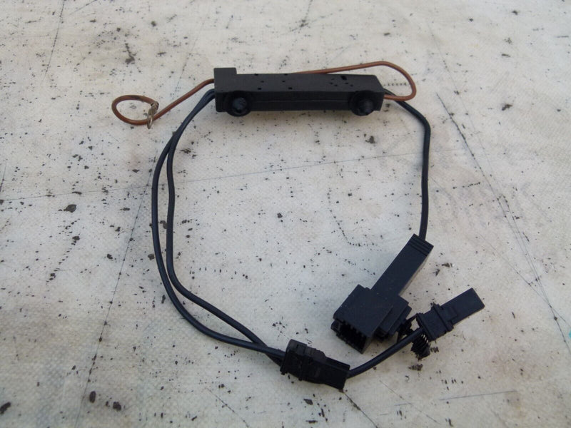 MERCEDES C W204 2007-2011 ANTENNA AMPLIFIER GENUINE A2048708490