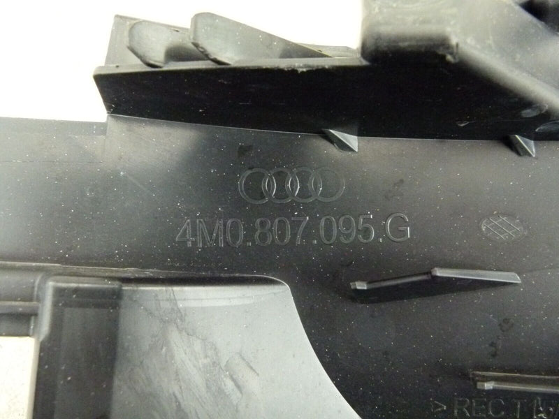 AUDI Q7 S LINE 2015-2019 FRONT BUMPER LEFT CORNER BRACKET 4M0807095