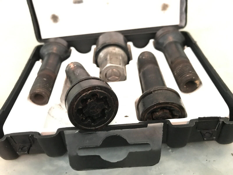 MERCEDES GLC X253 WHEEL NUT SET 4x LOCKING KEY & 4x SECURITY BOLTS A0019901707