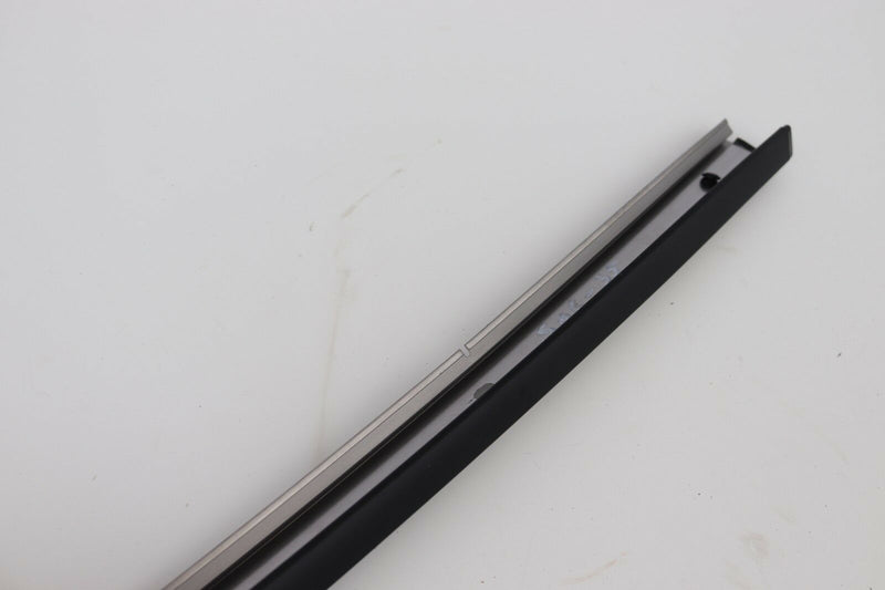 MAZDA MX-5 2005-2007 FRONT RIGHT WINDOW MOULDING TRIM NE51-50-510E (S06-35)