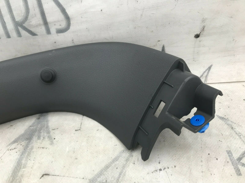 HYUNDAI i30 PD 16-19 SEDAN TAILGATE RIGHT SIDE PANEL TRIM COVER 81741-G4000