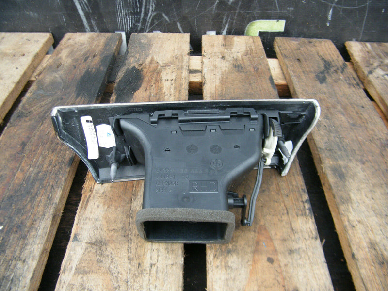 BMW 3 Series E90 E91 05-11 DRIVER DASH AIR VENT TRIM PANEL O/S GRILLE RIGHT SIDE