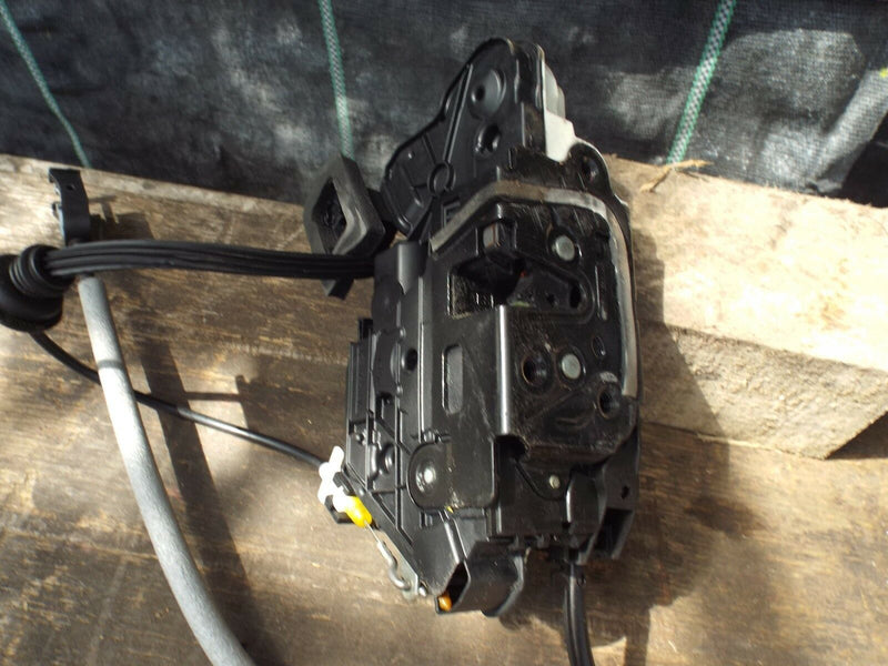 VW SHARAN ALHAMBRA 2010-16 FRONT DOOR RIGHT SIDE DOOR LOCK O/S 5K2 837 016B