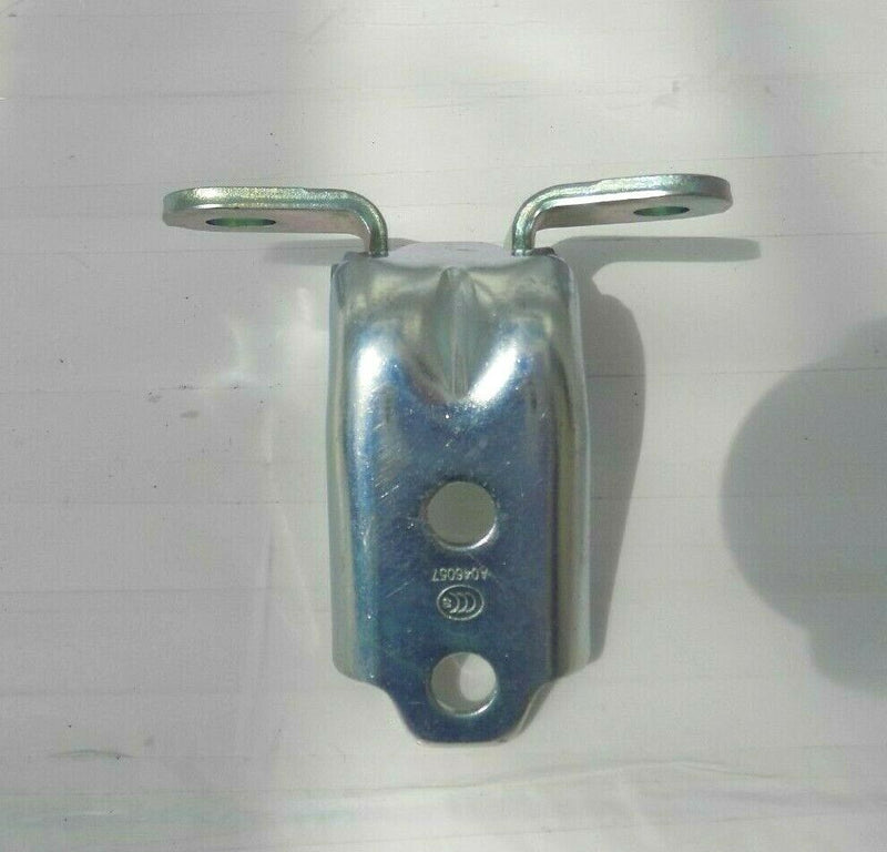 KIA SOUL 2013-2016 FRONT LEFT DOOR UPPER HINGE 79310 2K000 /S20-42