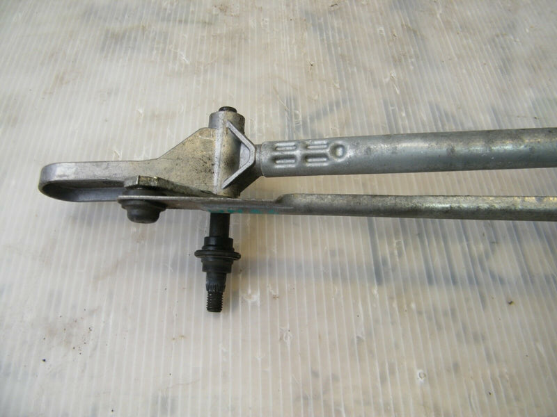 BMW 5 SERIES F10 F11 2010-2015 WINDSCREEN WIPER MOTOR AND LINKAGE 7272452