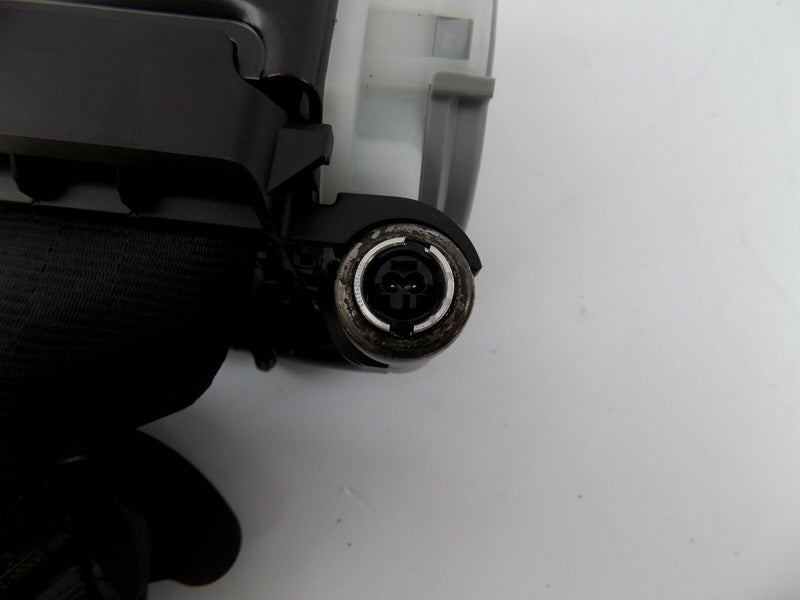 VW TIGUAN 2015-2017 GENUINE FRONT RIGHT DRIVER SIDE O/S SEAT BELT