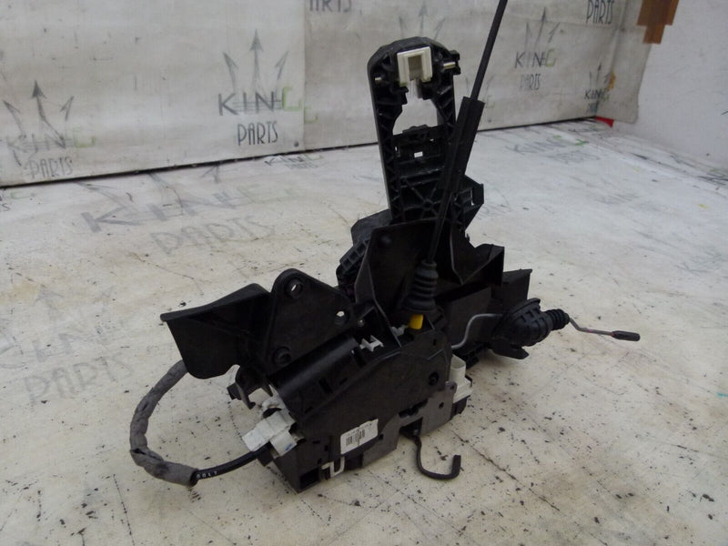 MERCEDES C W204 2007-11 FRONT RIGHT DOOR LOCK MECHANISM GENUINE A2047600634 W204