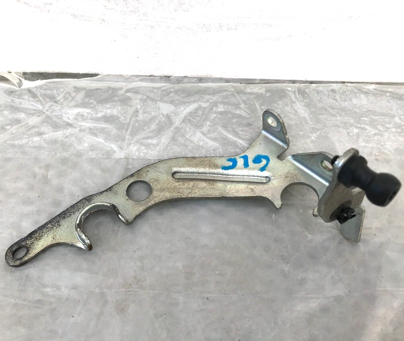 MERCEDES GLC X253 2.0 PETROL ENGINE MOUNT HOLDER BRACKET A2740940041