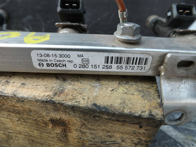 Vauxhall Adam Bosch Fuel Rail + Injectors 55572731 0280151258  1308153000