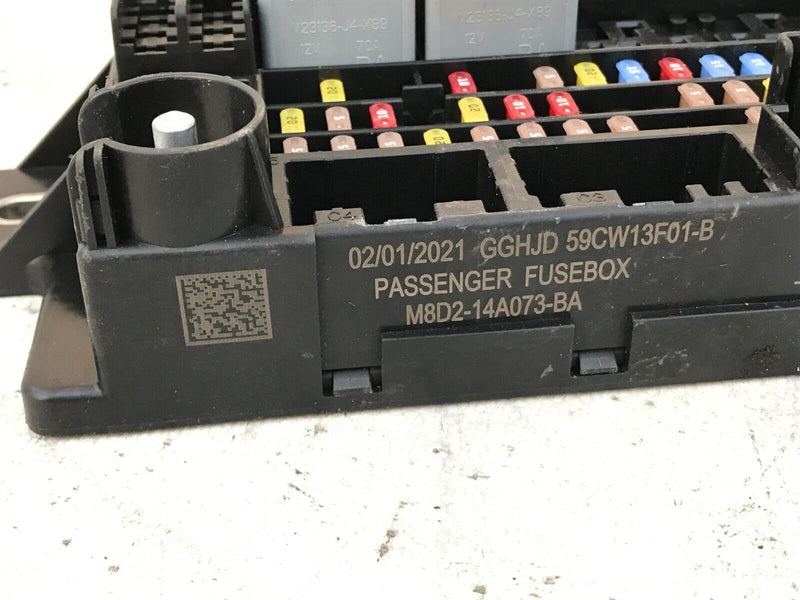 RANGE ROVER EVOQUE L551 PHEV 1.5 PETROL GENUINE FRONT FUSE BOX K8D2-14A073-BA