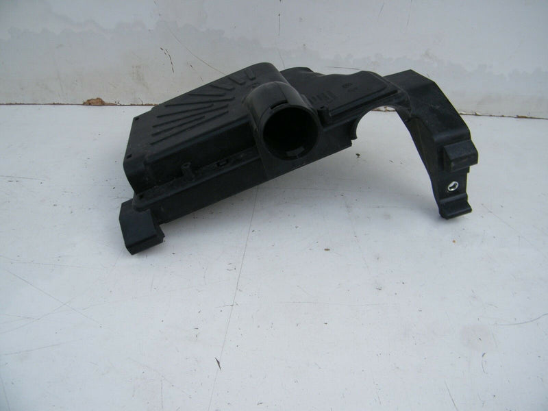 VOLVO S90 2016-ON AIR INLET CLEANER INTAKE BOX COVER 31439652 (S22-23)