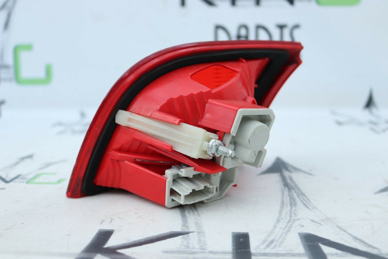 AUDI A3 MK2 8P 2005-2008 5DR REAR PASSENGER LEFT SIDELIGHT LAMP 8P4945093B