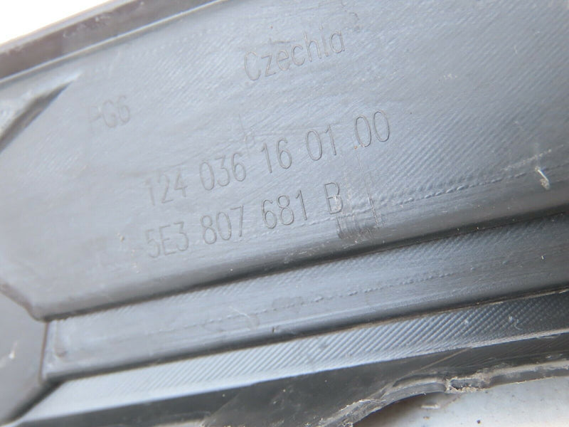 SKODA OCTAVIA 2020-ON FRONT BUMPER LEFT FOG LIGHT GRILL SURROUND