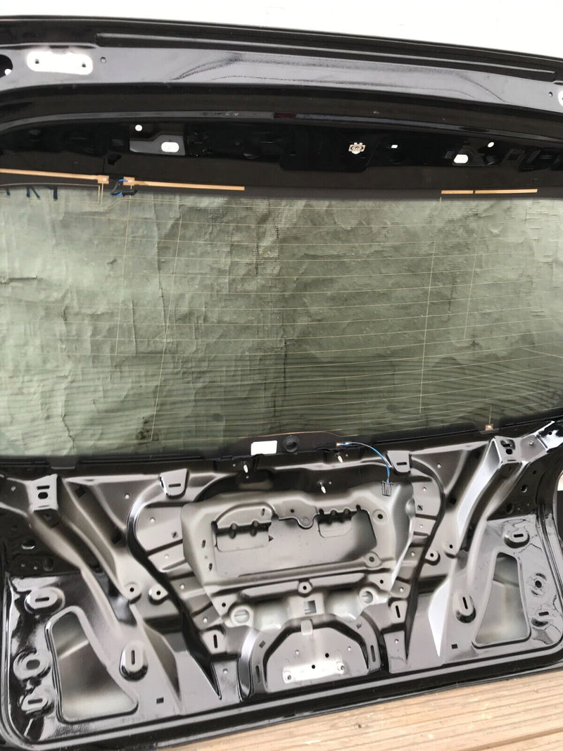 AUDI Q2 2013-2019 GENUINE BOOTLID TAILGATE PANEL in BLACK & WINDOW GLASS