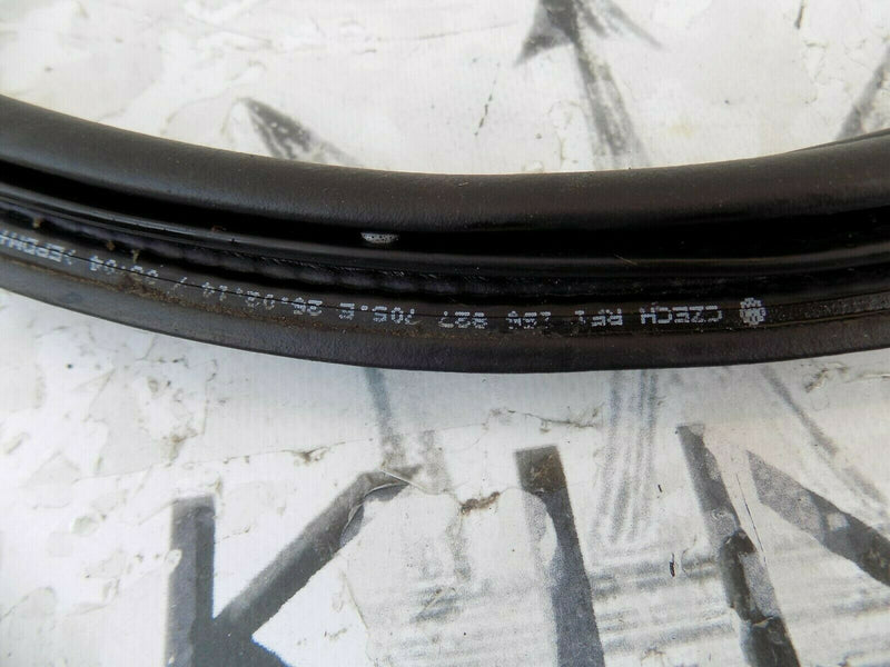 VW UP 2011-2016 BOOT SEAL TAILGATE WEATHERSEAL RUBBER 1S6827705E *N3
