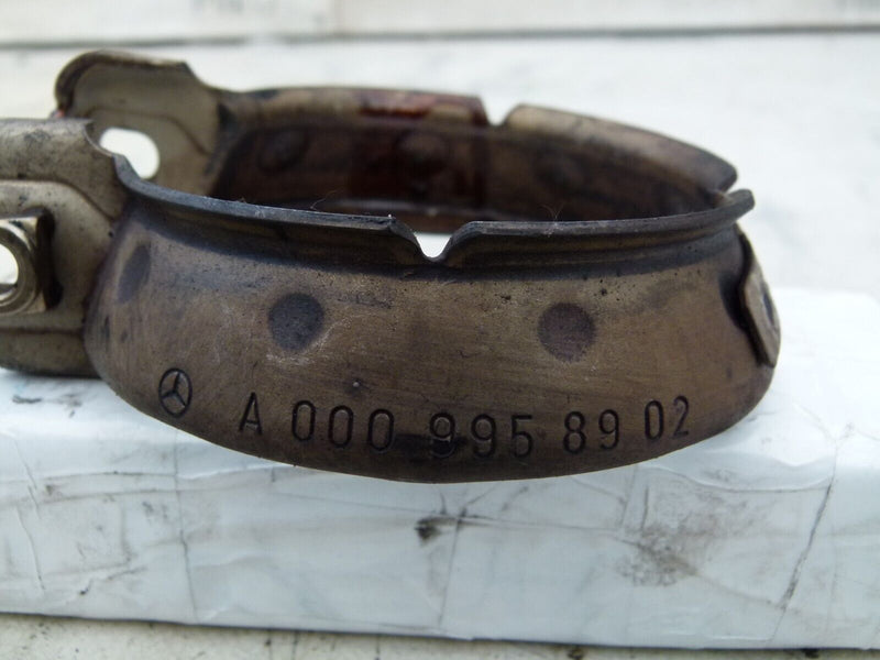 MERCEDES C W204 2007-2011 EXHAUST PIPE CLAMP BRACKET GENUINE A0009958902