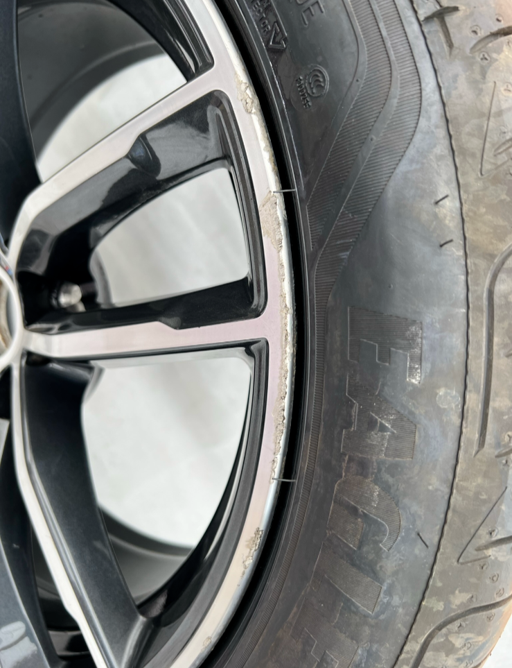 BMW G30 18" ALLOY WHEEL & TYRE 245/45/18 8J ET30 8747407