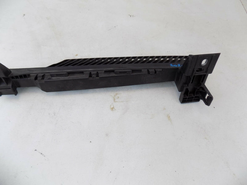 VW TIGUAN II 2015-2018 FRONT BUMPER GUIDE 5NA805705E (B0-08)