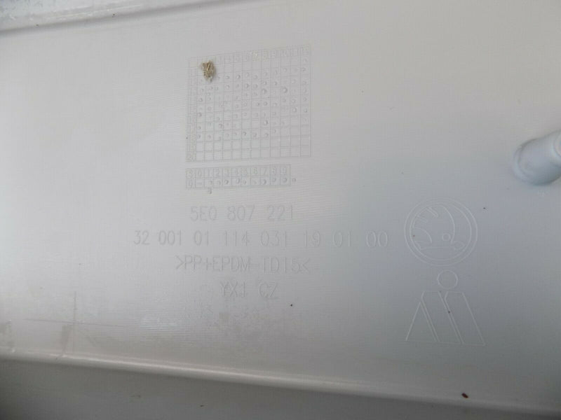 SKODA OCTAVIA III MK3 2013-2016 FRONT BUMPER *NO PAINT GENUINE 5E0807221
