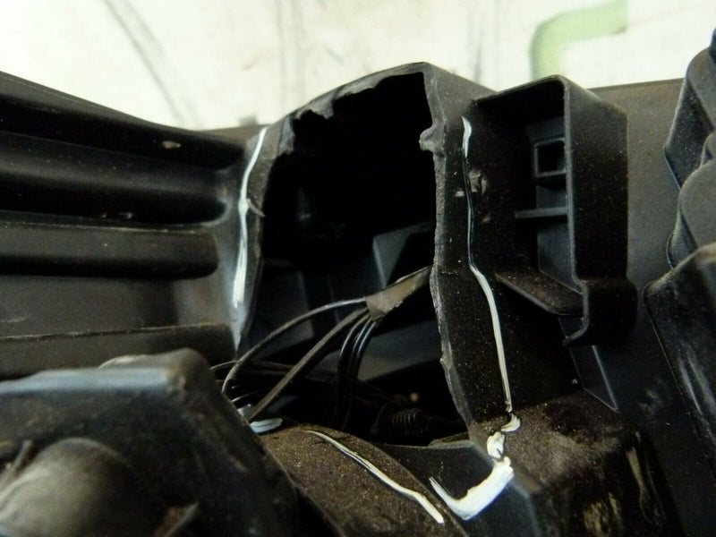 PEUGEOT 308 T9 2013-2017 GENUINE HEADLIGHT HALOGEN LEFT SIDE 98169908