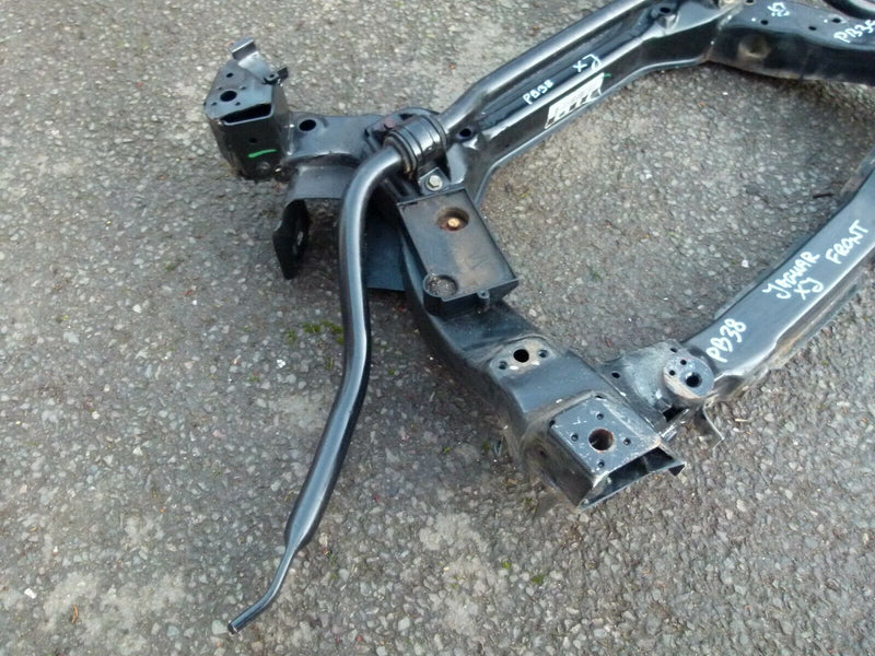 JAGUAR XJ X351 3.0 DIESEL FRONT SUBFRAME AXLE CARRIER DW93-5019-BB