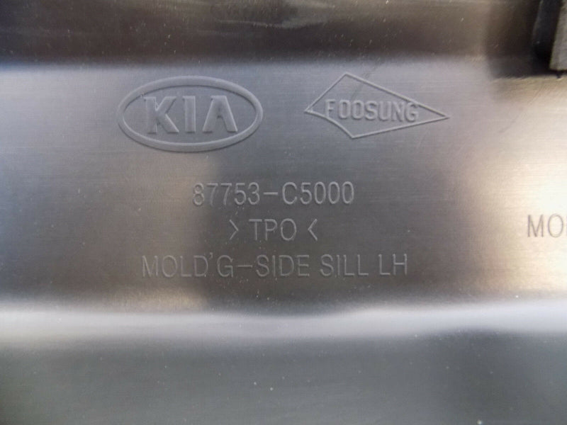 KIA SORENTO MK3 (UM) 2015-2017 SIDE SKIRT SILL COVER LEFT PASSENGER SIDE