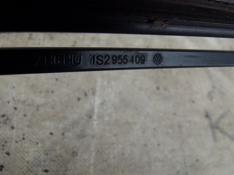 VOLKSWAGEN UP! 2011-2016 PASSENGER LEFT SIDE WIPER ARM GENUINE 5G0854328