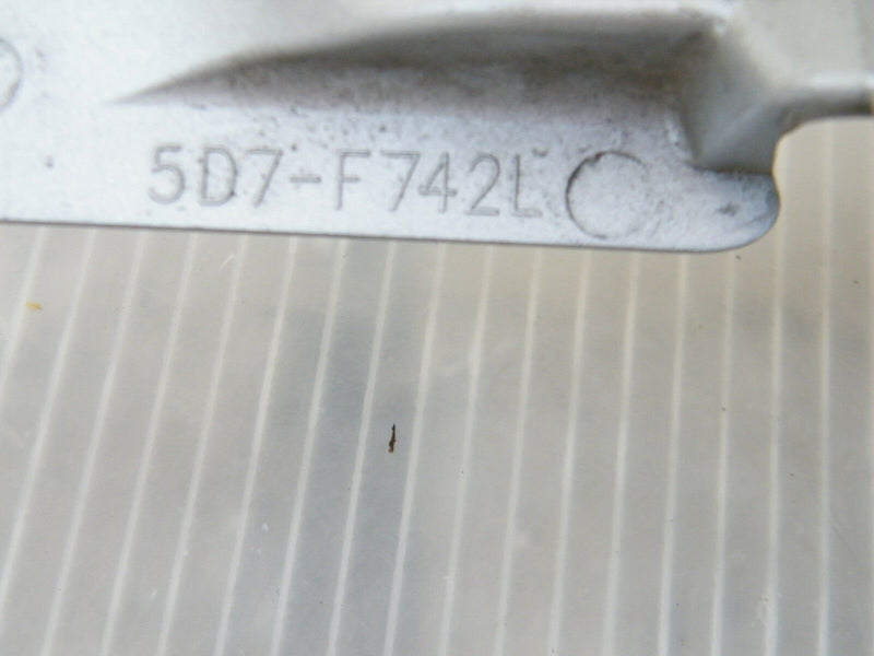 YAMAHA YZF R125 2014-2016 RIGHT REAR FOOTREST AND HANGER PEG 5D7-F742L
