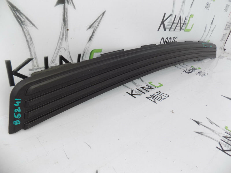 LAND ROVER DISCOVERY 4 2010-2014 TRIM REAR BUMPER PROTECT PLATE TOP PANEL