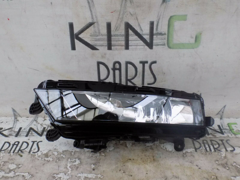SKODA OCTAVIA MK3 2017-ON FACELIFT FRONT LEFT HALOGEN FOG LIGHT 5E0941699F