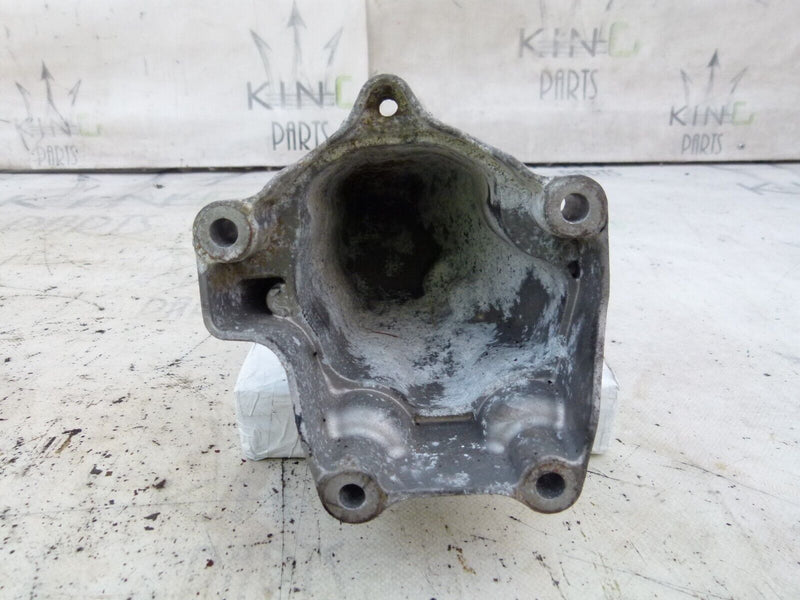 MERCEDES C W204 2007-2011 ENGINE MOUNTING BRACKET GENUINE A6512233404