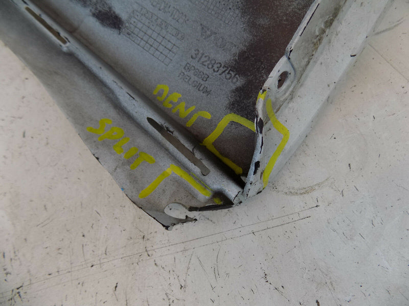 VOLVO V40 2013 2014 2015 2016 2017 WHITE REAR BUMPER GENUINE 31283756