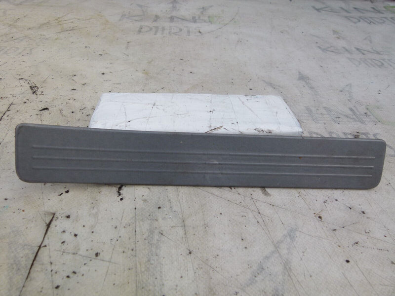 MERCEDES C W204 2007-2011 REAR RIGHT SILL TRIM COVER GENUINE A2046800235