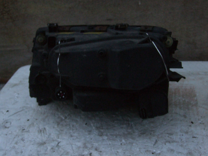 Audi A8 D2 1995-1998 Halogen Headlamp Headlight Right Driver Side O/S (092)