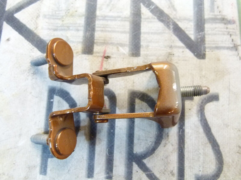 RENAULT CAPTUR 2020-ON MOUNTING BRACKET HOLDER LEFT OR RIGHT